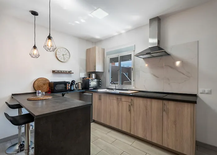 2 Omanai Tenerife Sur * Arona (Tenerife)