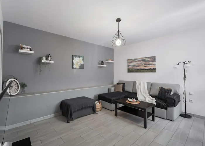 2 Omanai Tenerife Sur * Arona