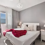 2 Omanai Tenerife Sur Arona (Tenerife)