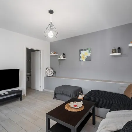 2 Omanai Tenerife Sur Arona (Tenerife)