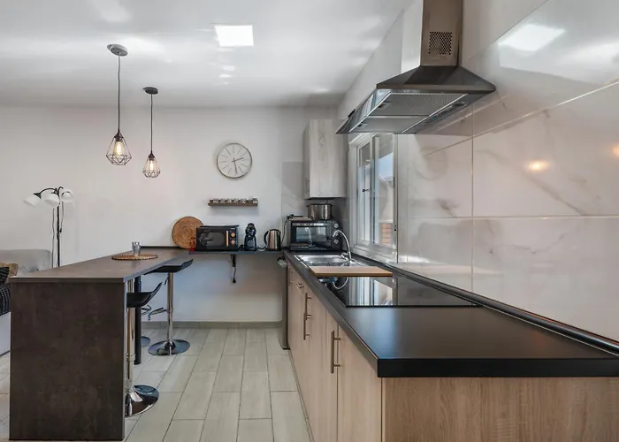 2 Omanai Tenerife Sur *