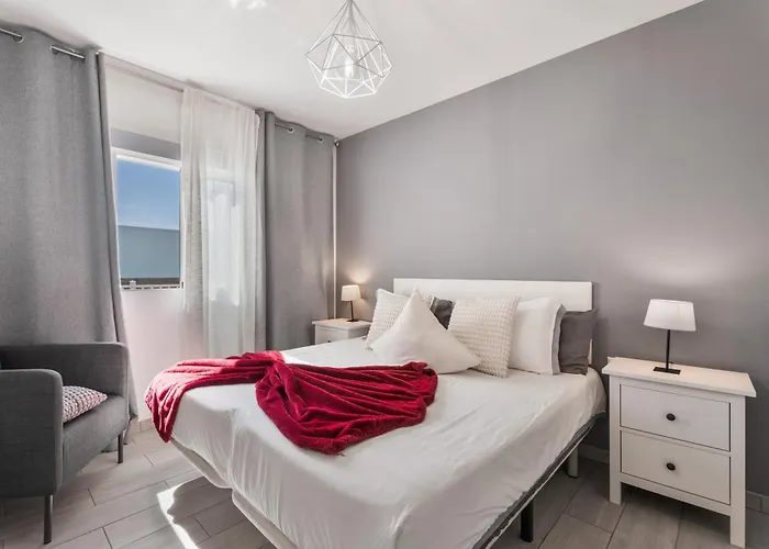 2 Omanai Tenerife Sur Arona (Tenerife)