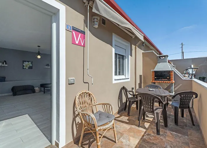 2 Omanai Tenerife Sur *